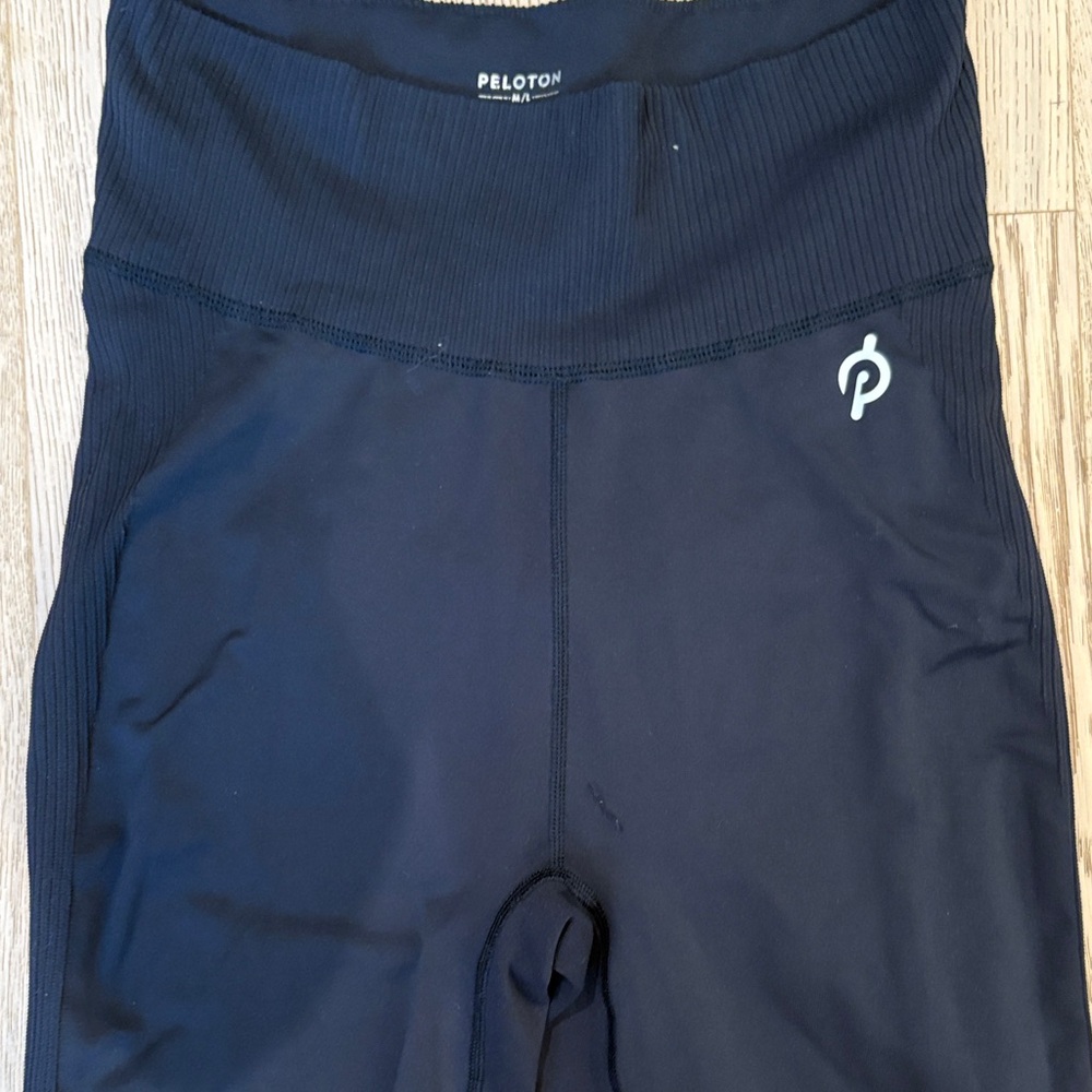 Peloton Black Sports Bra and Leggings Set - Picture 3 of 6